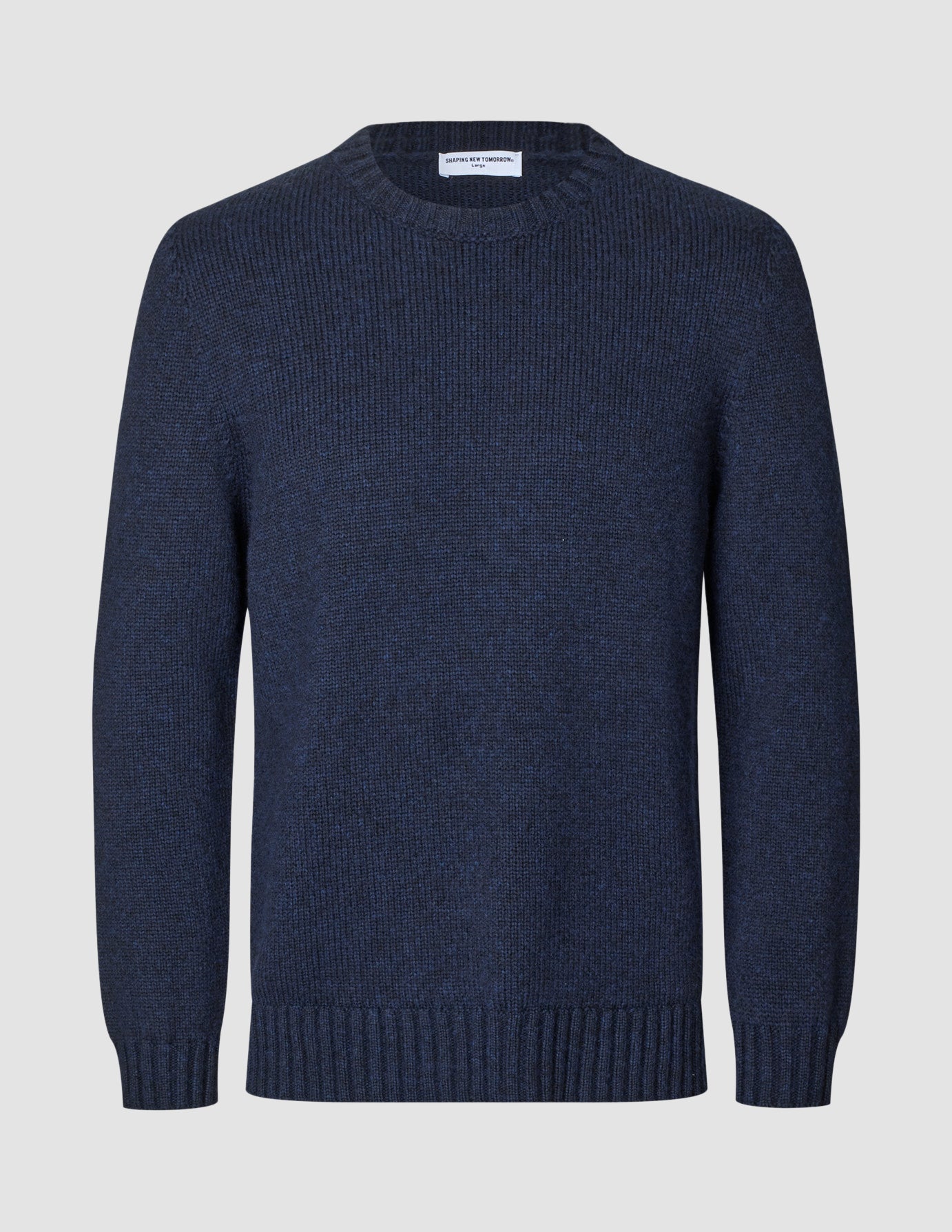 Dicker, weicher Wollpullover mit Rundhalsausschnitt, dunkelblau meliert, langärmelig, in einer weichen, grobstrickigen Struktur.